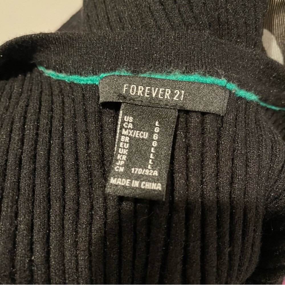 Black Stretchy Forever 21 Cropped Tank Striped Scoop Neck M - Picture 6 of 7
